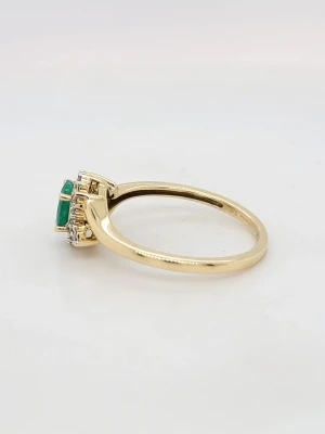 0.50ct Emerald & 0.10ct Diamond Halo Solitaire Ring - 9ct Gold 1.7g